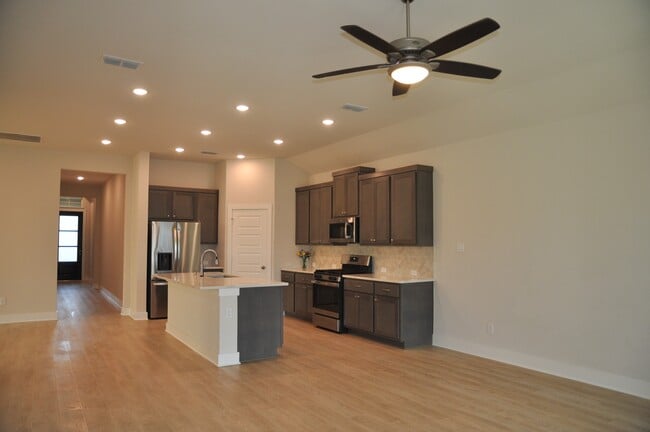 Building Photo - 31822 Grand Orch Ln