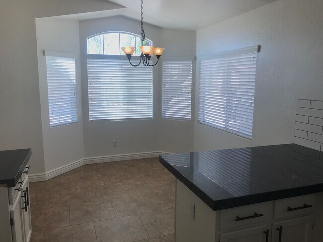 Building Photo - 2036 E Windsong Dr