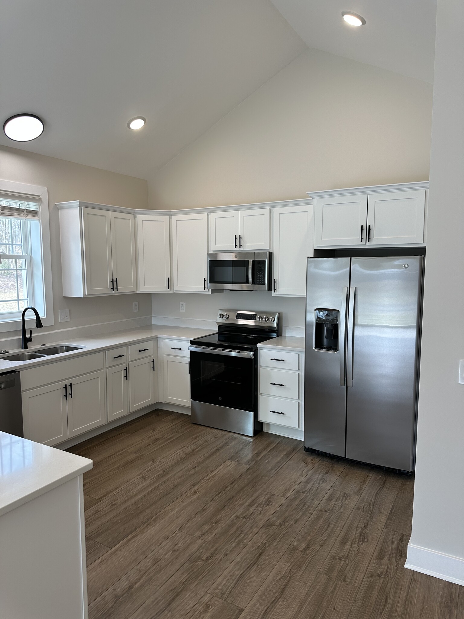 Building Photo - 251 Liam Ln