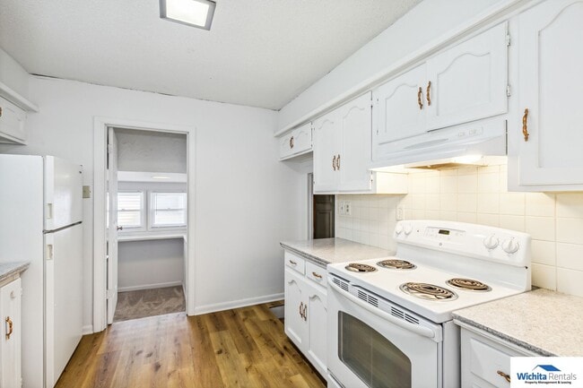 Building Photo - 3 bedroom 1 bath home