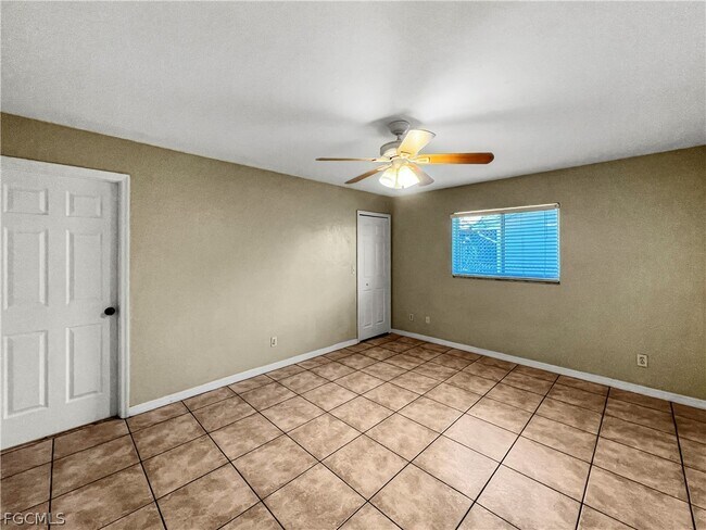 Building Photo - 208 SE 17th St