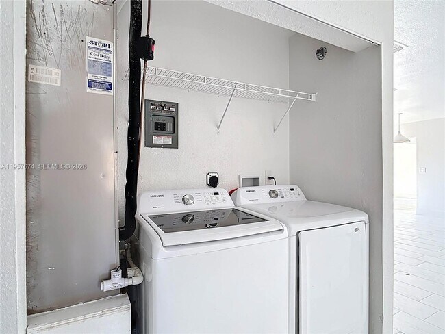 Building Photo - 4487 Pocatella Ave