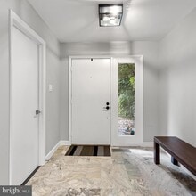 Building Photo - 3704 Oak Hill Way