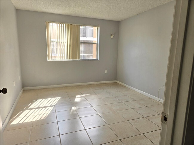 Building Photo - 8100 SW 21st Ct