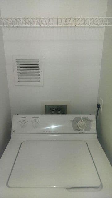 Building Photo - 10276 Fox Trail Rd S