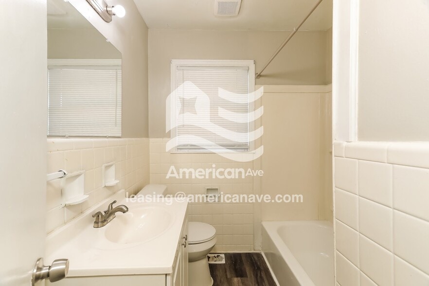 Building Photo - 8605 9th Ct S