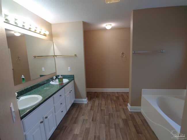 Building Photo - 12456 Bayou Tarkiln Blvd