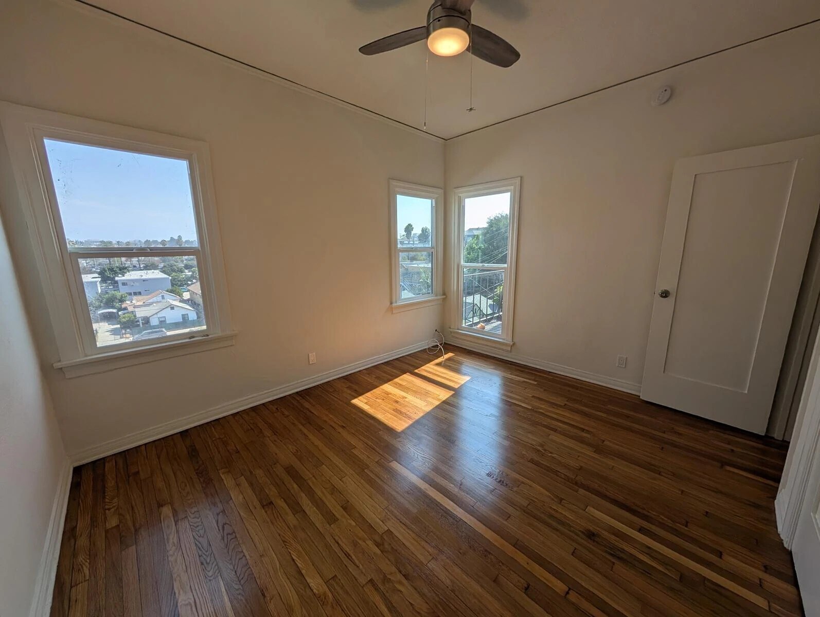 Building Photo - 4627 St Charles Pl