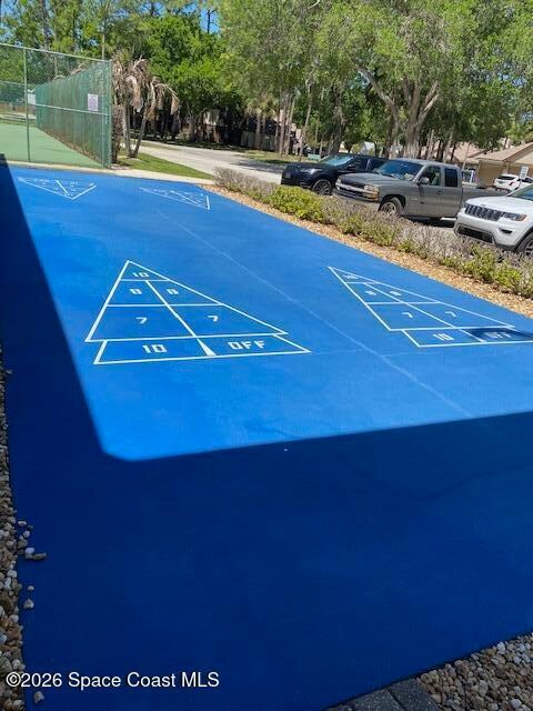 Building Photo - 9045 South Dr