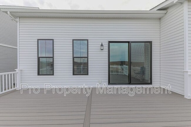 Building Photo - 35 Lookout Rdg