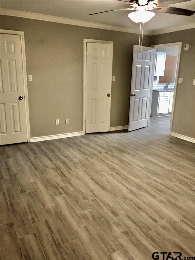 Building Photo - 1619 Timber View Dr