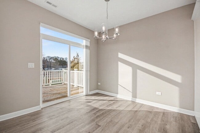 Building Photo - 253 Masters Dr