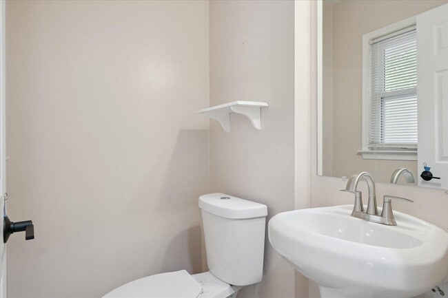 Building Photo - 29484 Spring Hill Dr