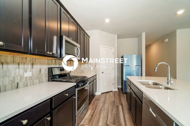 Building Photo - 4 Bedroom Pet-Friendly Home in HUTTO, TX with Main Street Renewal