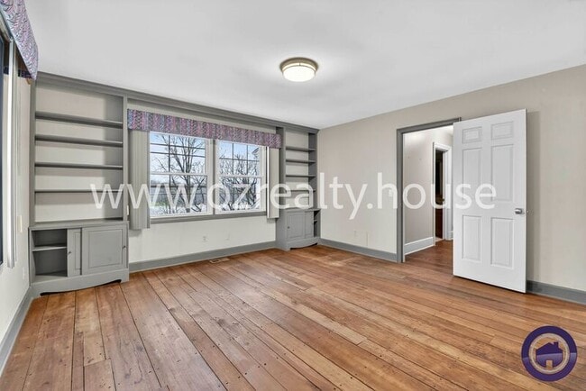 Building Photo - 25101 W River Rd