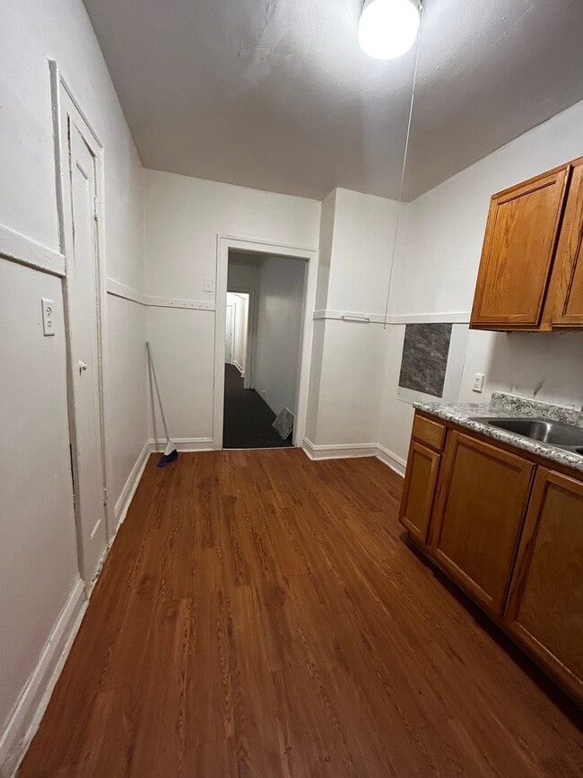 Building Photo - 209 N Kolmar Ave