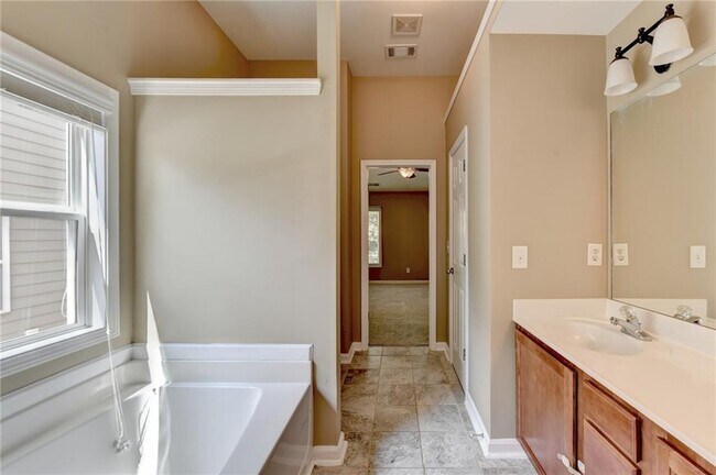 Building Photo - 5740 Crestwick Wy