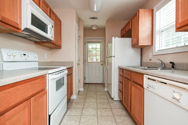 Building Photo - 1325 Cedar Shoals Dr