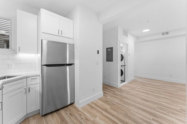 Building Photo - 2505 Central Ave