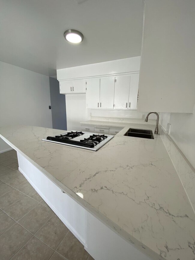 Building Photo - w651