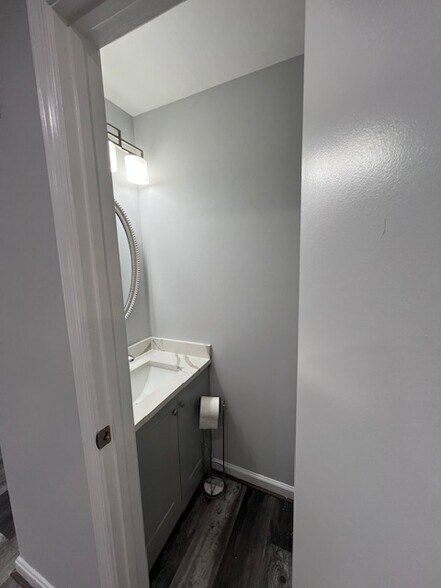 half bath lower level - 4801 Waltonshire Cir