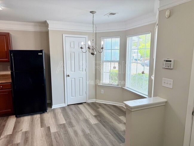 Building Photo - 837 Crestwell Cir