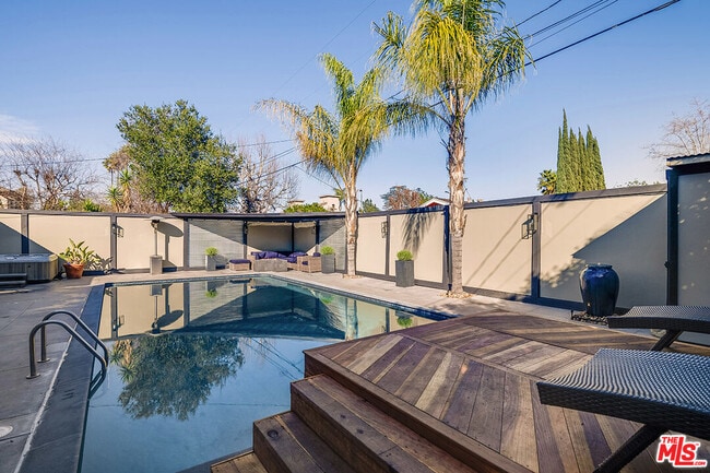 Building Photo - 4930 Strohm Ave