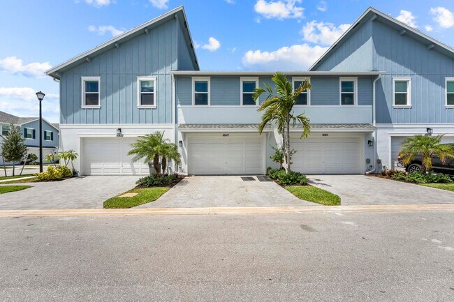 Building Photo - 16417 Mirabell Mnr Ln