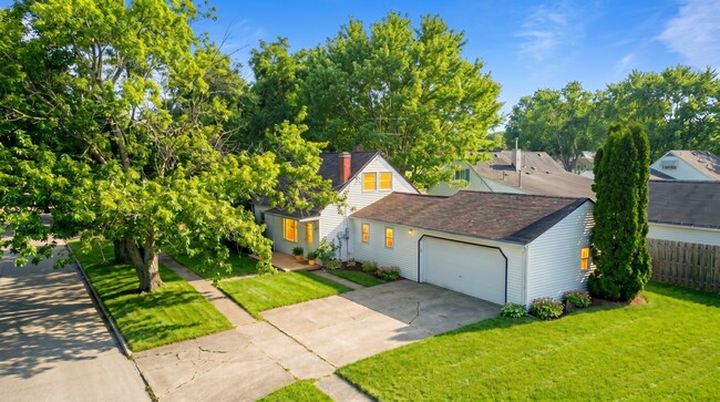 Building Photo - 3 bedroom 2 bathroom single family home | section 8 welcomed
