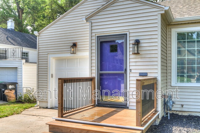 Building Photo - 6029 Poppleton Ave