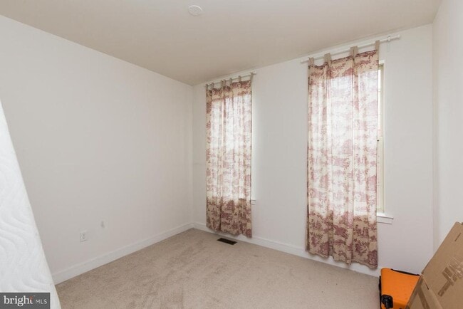 Building Photo - 207 Brinley Ct