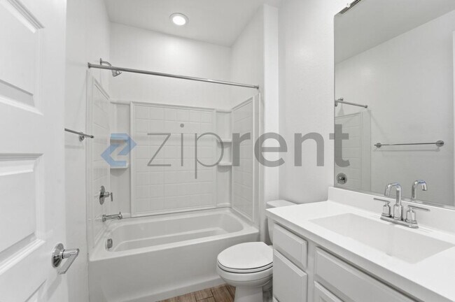 Building Photo - 9219 W Sells Dr