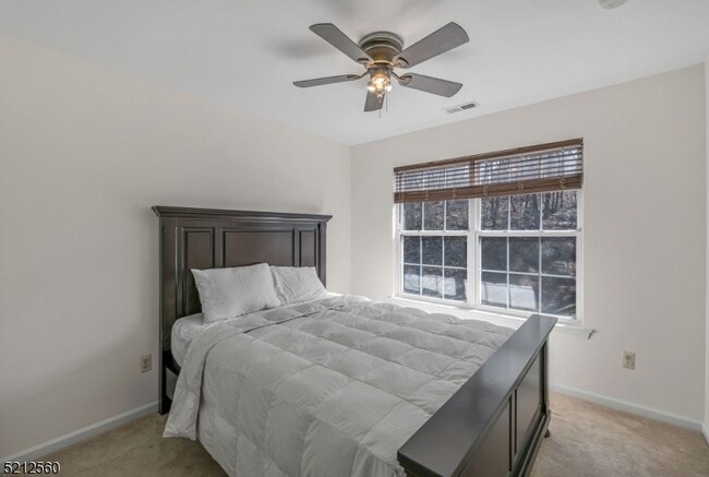 Building Photo - 706 Skyline Dr