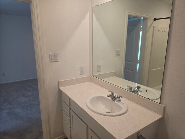 Building Photo - 7202 Clover Chase Dr