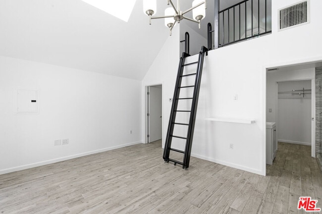 Building Photo - 8424 4th St