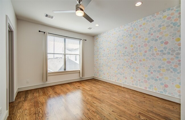 Building Photo - 1808 Ridgewood St