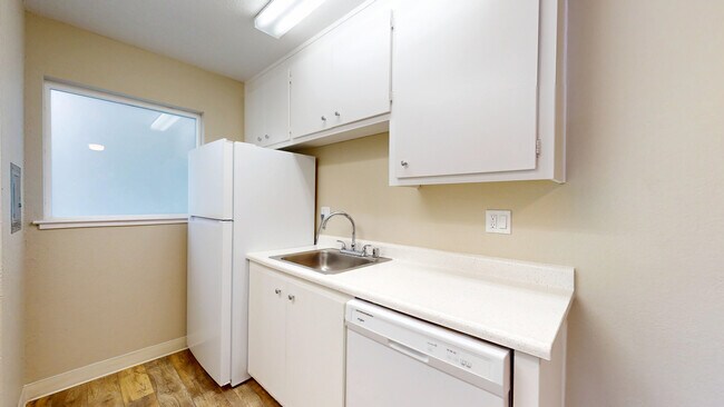 Building Photo - 481 Ignacio Blvd