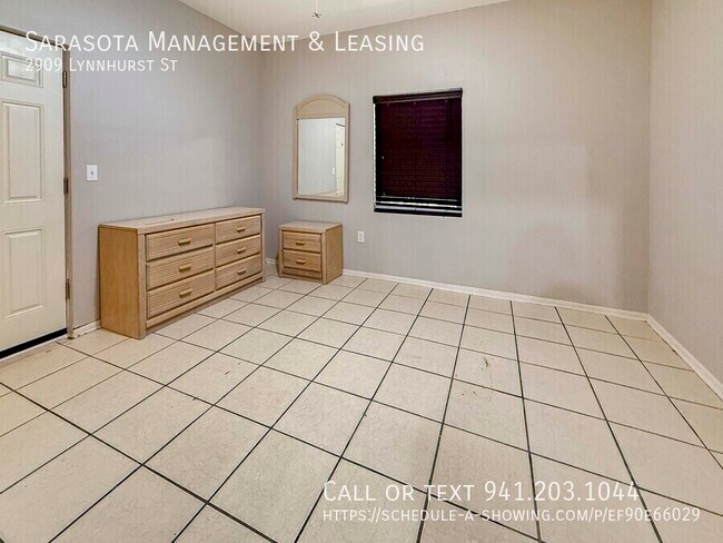 Building Photo - 2909 Lynnhurst St