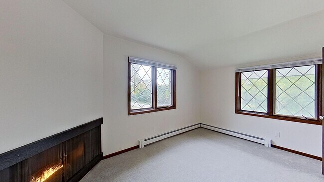 Building Photo - Renovated Upper 2 Bedroom 1.5 Bathroom Apartment is Available