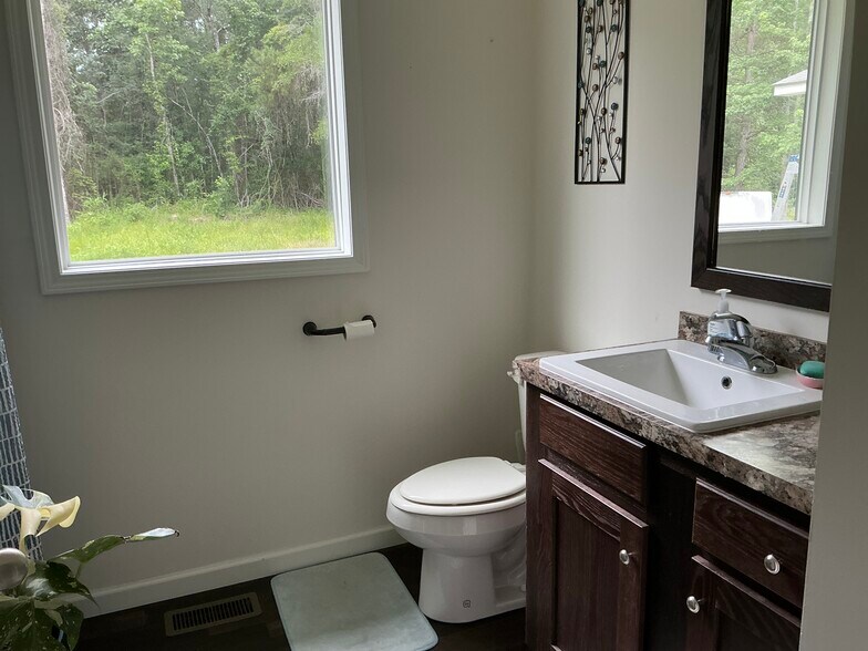 Building Photo - 7148 Horseshoe Cir