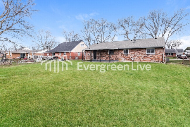 Building Photo - 204 W Boitnott Dr