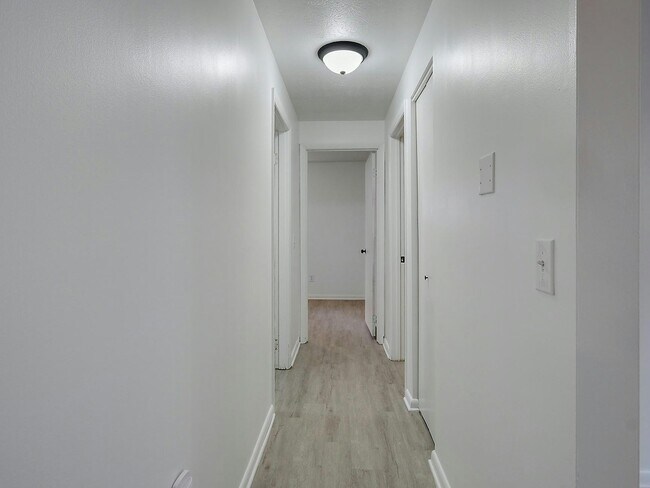 Building Photo - 3741 Woodford Ave NW