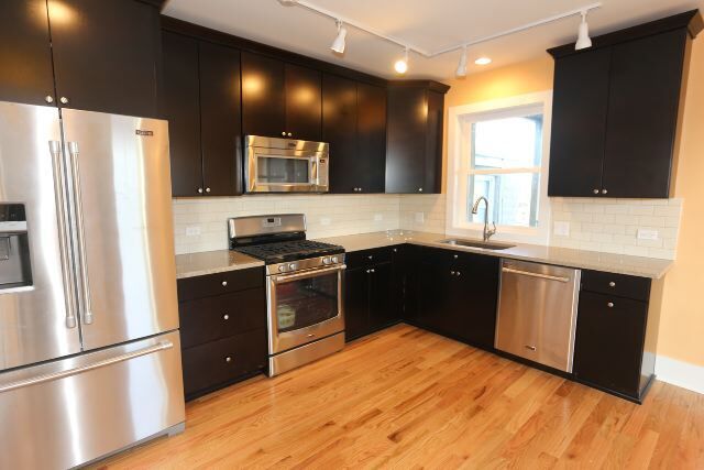Building Photo - 3731 N Janssen Ave
