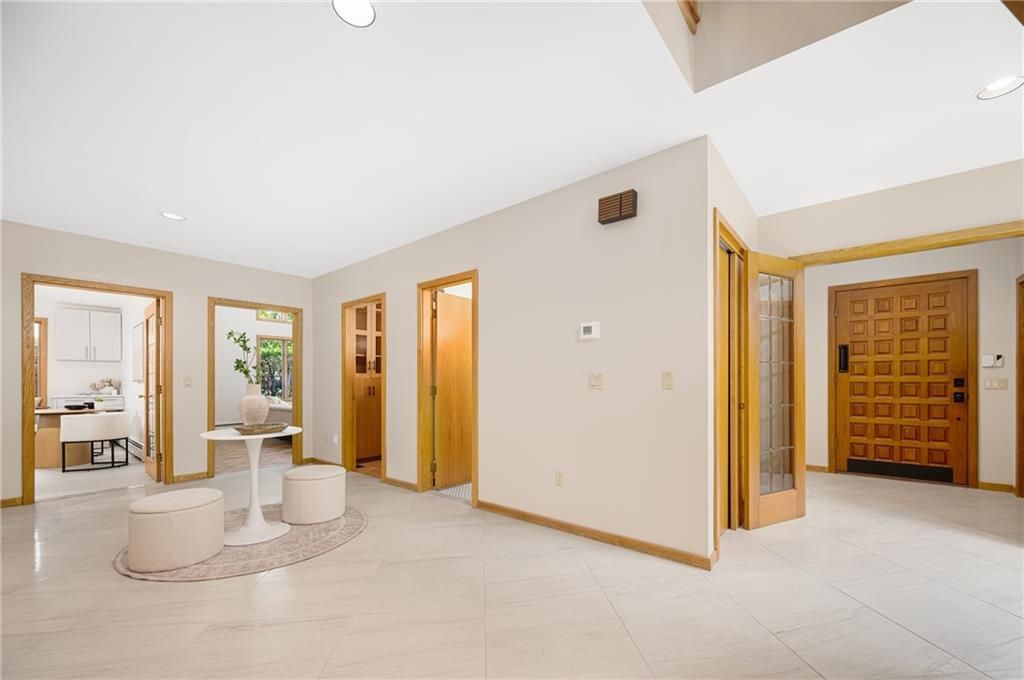 Building Photo - 14 Maxcy Dr