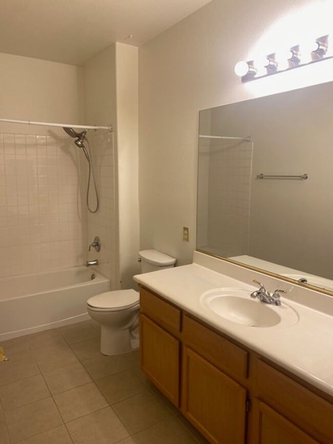 Building Photo - 700 Carnegie St