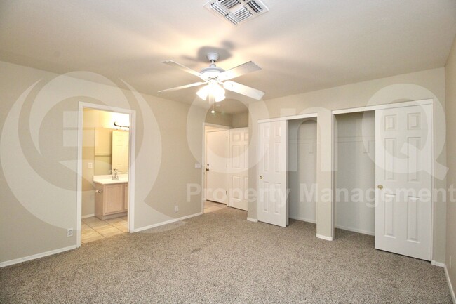 Building Photo - 7650 E Williams Dr