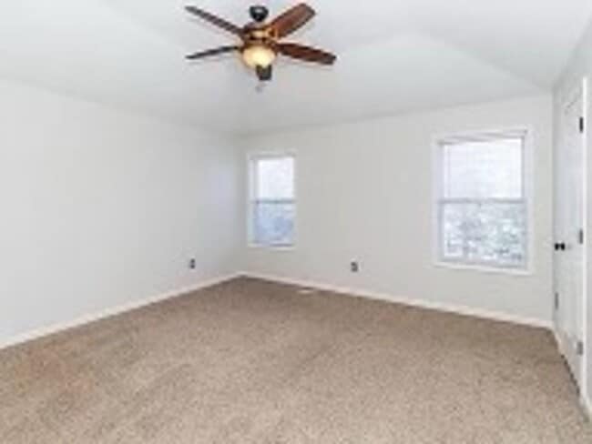Building Photo - 4BR/3BR Home - $2,300/month