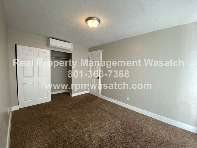 Building Photo - 207 S 600 E