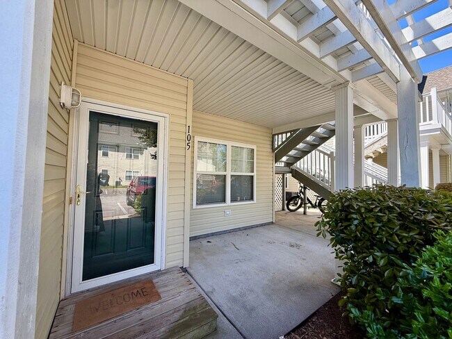 Building Photo - Coastal Condo Living Just Minutes from the Virginia Beach Oceanfront!