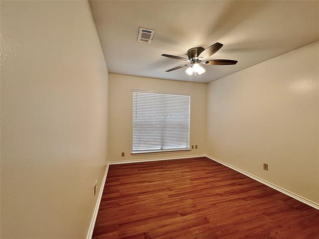 Building Photo - 719 Hillcrest Ct